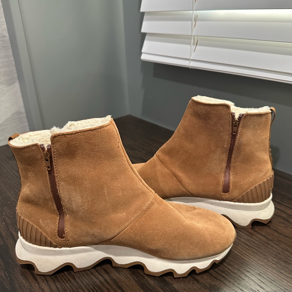 Sorel boots woman size 8